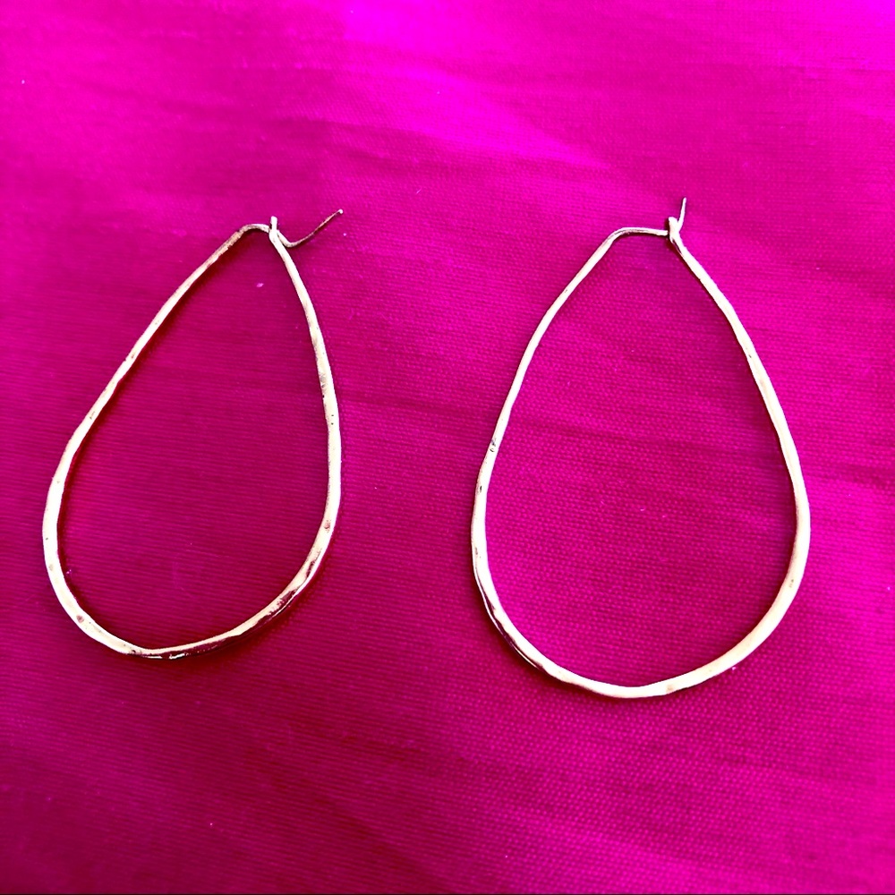 Lightweight hoop earrings